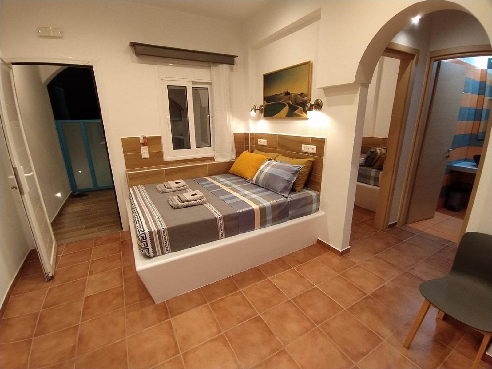Chariot Apartments Kamári Habitación foto